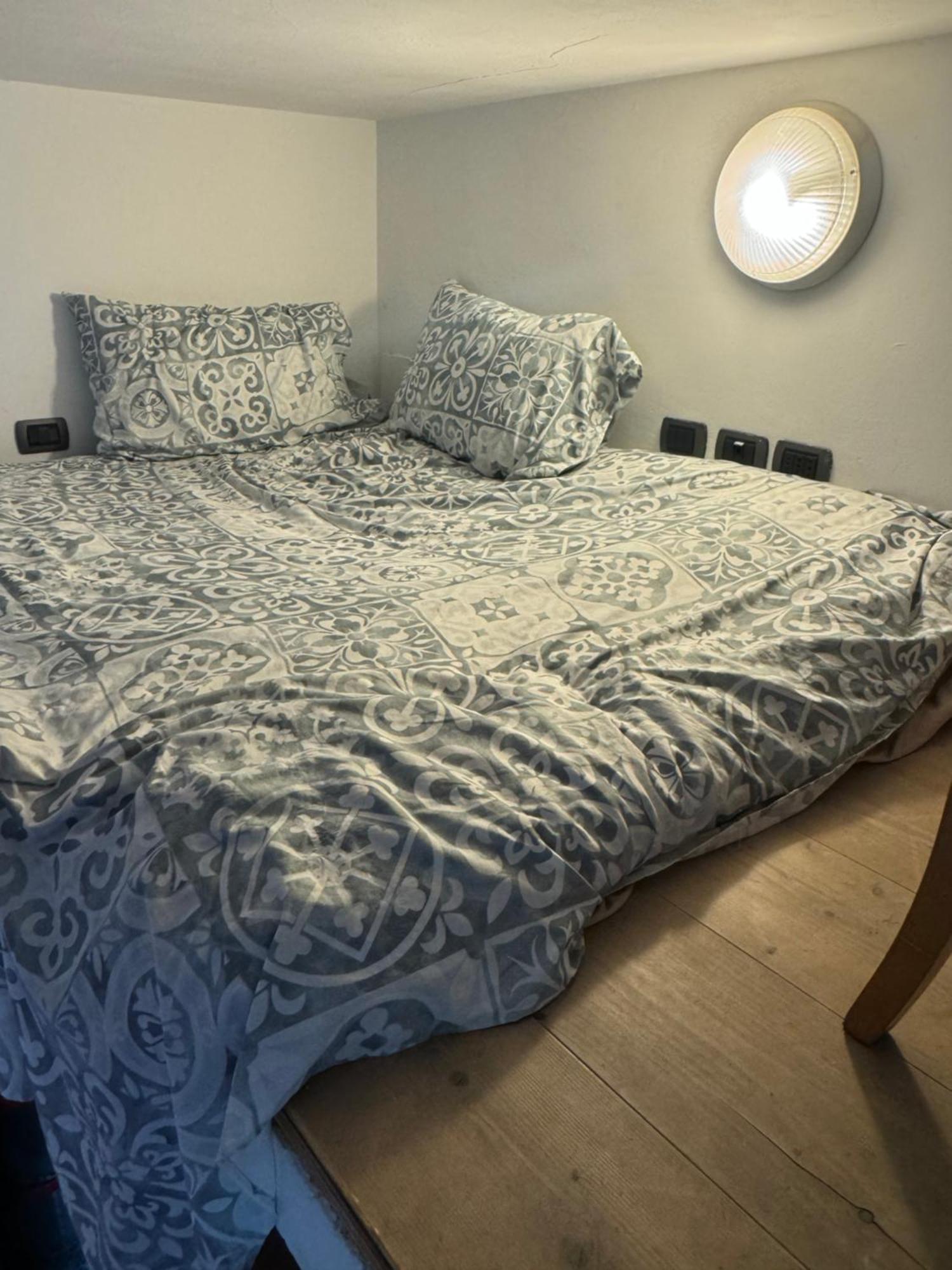 Free 30 Minutes Preemptive Cognitive Disconnect Therapy Price Location Real Duomo Palace Mini Suite Mailand Exterior foto