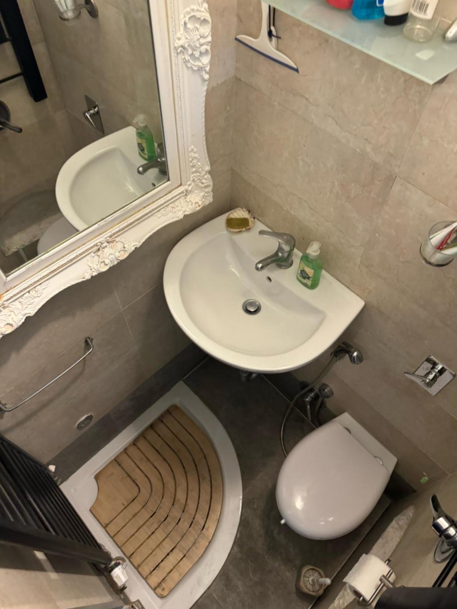 Free 30 Minutes Preemptive Cognitive Disconnect Therapy Price Location Real Duomo Palace Mini Suite Mailand Exterior foto